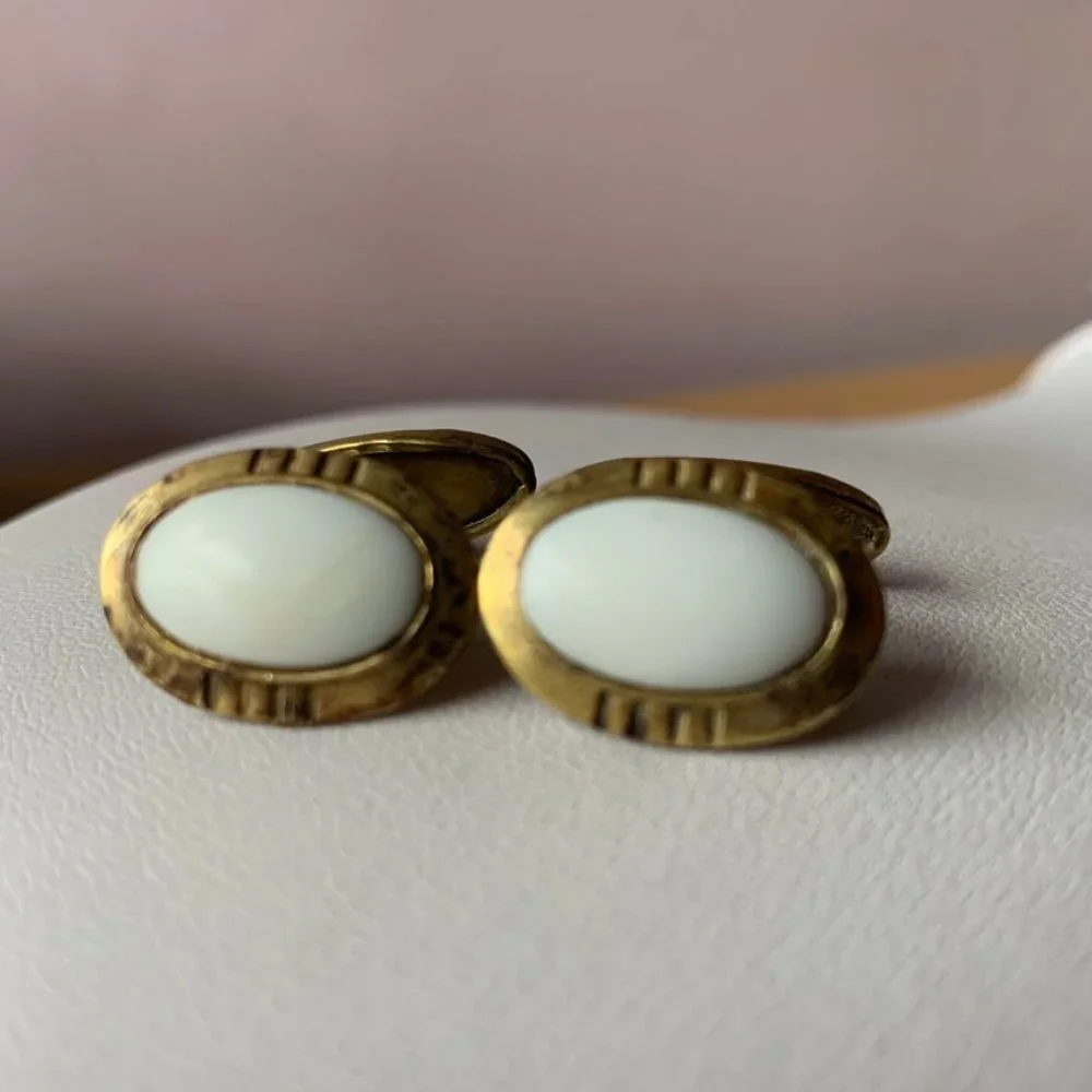 Vintage 1950 Men Cufflinks Gold Tone & White Agate